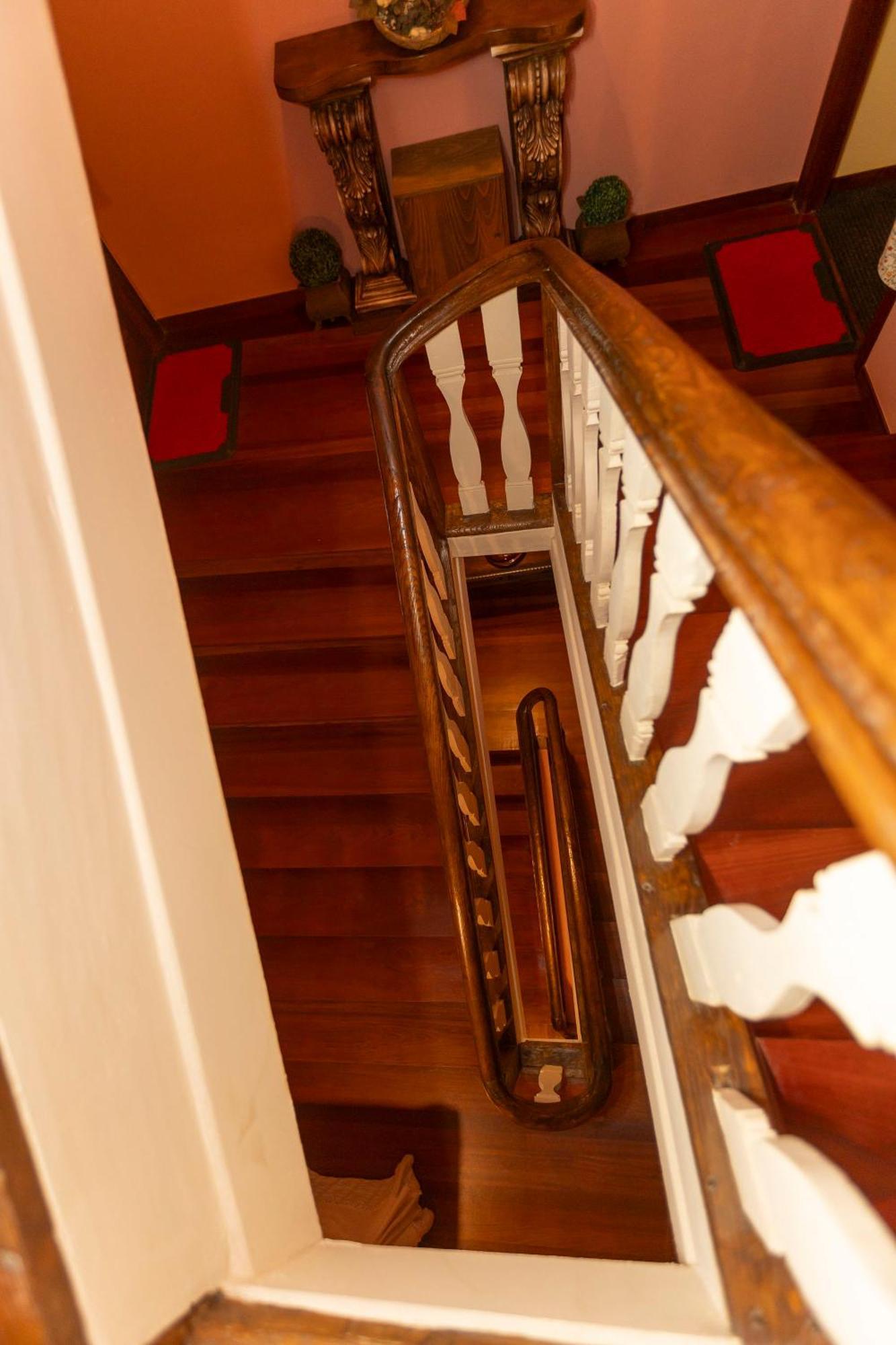 Escuder Apartamentos Turisticos Ribadeo Luaran gambar
