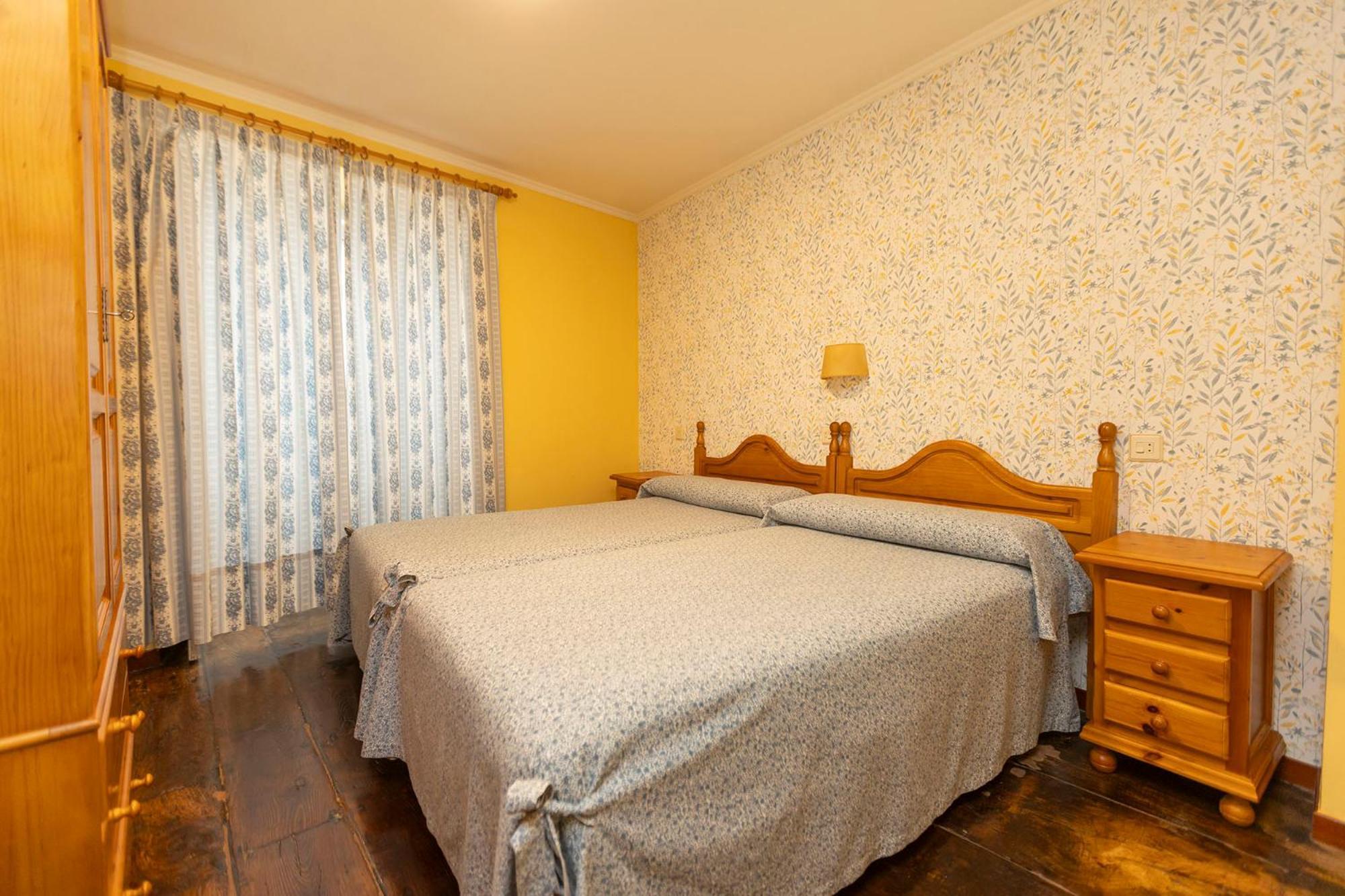 Escuder Apartamentos Turisticos Ribadeo Luaran gambar
