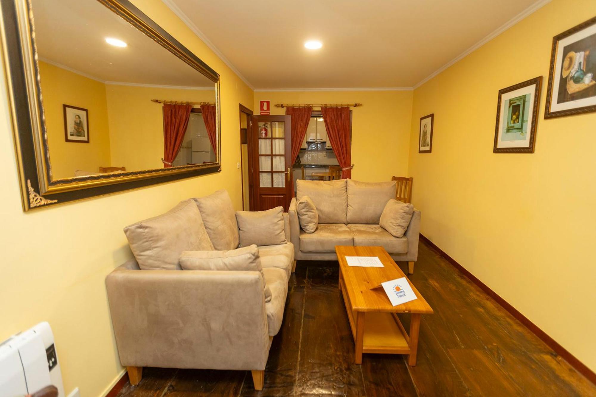 Escuder Apartamentos Turisticos Ribadeo Luaran gambar