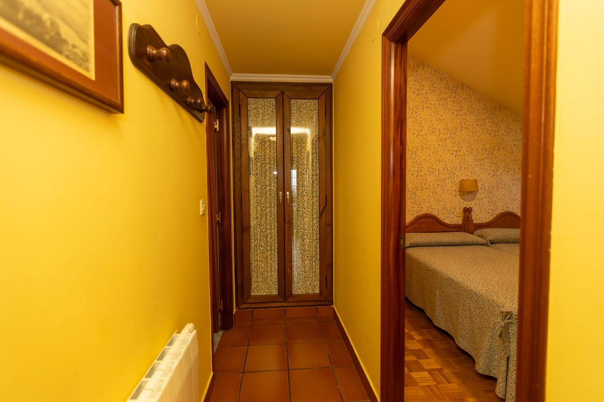 Escuder Apartamentos Turisticos Ribadeo Luaran gambar