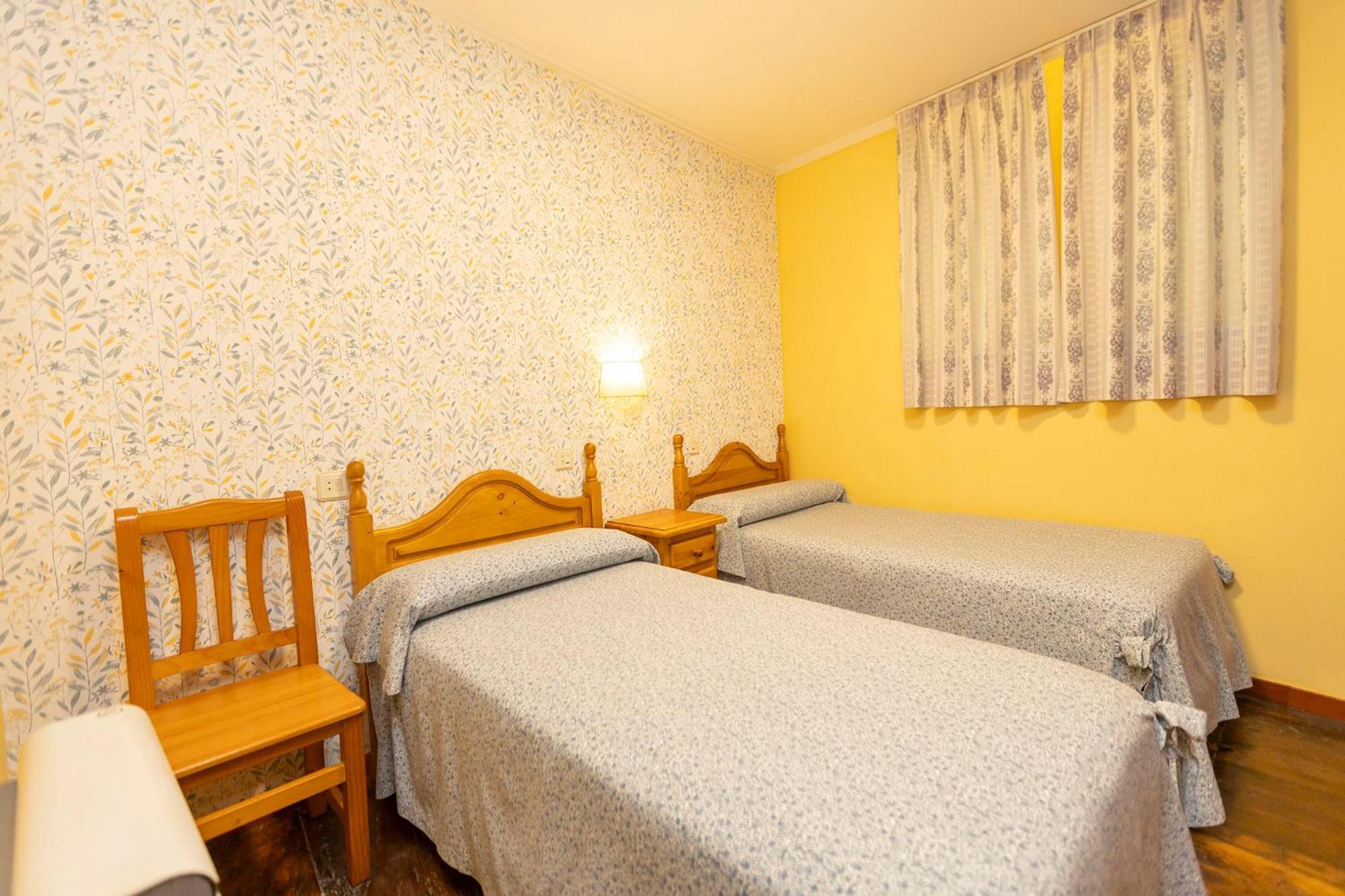 Escuder Apartamentos Turisticos Ribadeo Luaran gambar
