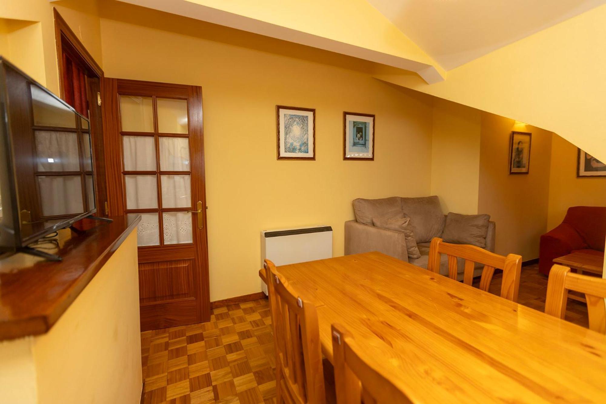 Escuder Apartamentos Turisticos Ribadeo Luaran gambar